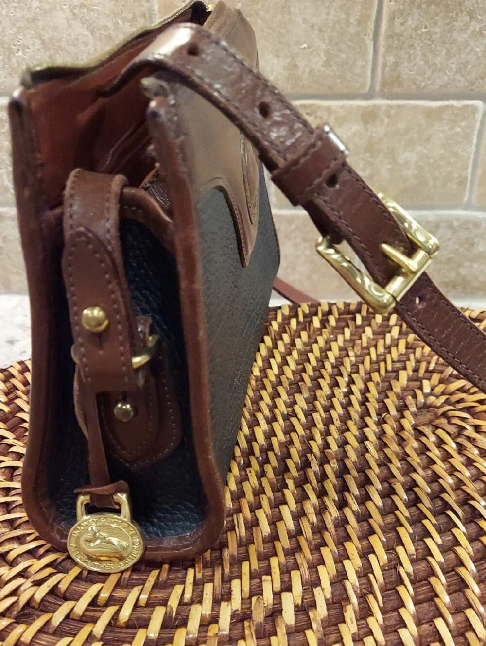 Dooney & Bourke Vintage zip top Crossbody Bag -  Black  Brown